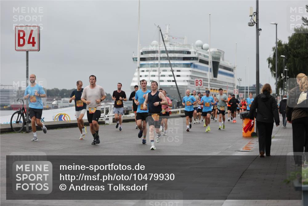 13.09.2026 - Kiel Lauf Andreas Tolksdorf http://msf.ph/oto/10479930 13.09.2026 11:53:39 Kiellinie 4, 11447, 4162, 3 meine-sportfotos.de