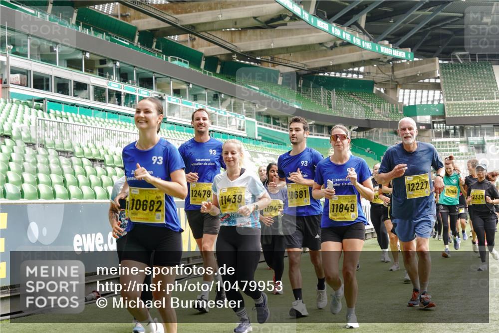 13.09.2026 - 21. swb-Marathon Bremen Michael Burmester http://msf.ph/oto/10479953 13.09.2026 10:41:24 Laufen im Stadion 10155, 10156, 10163, 10169, 10213, 10247, 10299, 10313, 10321, 10354, 10386, 10399, 10406, 10414, 10417, 10419, 10422, 10424, 10435, 10455, 10461, 10462, 10483, 10519, 10527, 10545, 10546, 10547, 10570, 10582, 10586, 10599, 10611, 10644, 10653, 10694, 10696, 10705, 10706, 10719, 10722, 10751, 10766, 10768, 10776, 10804, 10859, 10889, 10909, 10963, 10977, 11043, 11048 meine-sportfotos.de