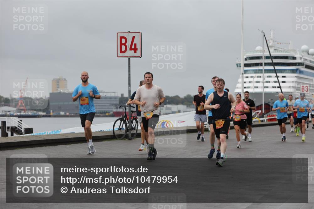 13.09.2026 - Kiel Lauf Andreas Tolksdorf http://msf.ph/oto/10479954 13.09.2026 11:53:41 Kiellinie 8461, 4, 4162, 3 meine-sportfotos.de