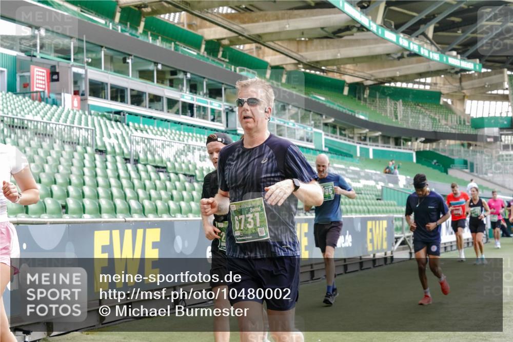13.09.2026 - 21. swb-Marathon Bremen Michael Burmester http://msf.ph/oto/10480002 13.09.2026 13:19:02 Laufen im Stadion 311, 333, 404, 486, 512, 546, 732, 753, 837, 921, 938, 1156, 1431, 1506, 1765, 1844, 1868, 1916, 2056, 2123, 2137, 2224, 2240, 2294, 2315, 2357, 2358, 2453, 2557, 2563, 2601, 2614, 2622, 2626, 2647, 2689, 2702, 2703, 2722, 2786, 2843, 2845, 2849, 2857, 2879, 2880, 2893, 2944, 2983, 2999, 3031, 3046, 3072, 3096, 3100, 3116, 3146, 3189, 3198, 3210, 3243, 3263, 3285, 3287, 3315, 3337, 3421, 3476, 3537, 3548, 3619, 3633, 3654, 3740, 3879, 4478 meine-sportfotos.de