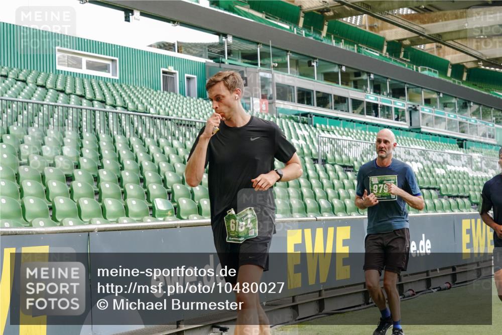 13.09.2026 - 21. swb-Marathon Bremen Michael Burmester http://msf.ph/oto/10480027 13.09.2026 13:19:04 Laufen im Stadion 311, 333, 404, 486, 512, 546, 732, 753, 837, 921, 938, 1156, 1431, 1506, 1765, 1844, 1868, 1916, 2056, 2123, 2137, 2224, 2240, 2294, 2315, 2357, 2358, 2453, 2557, 2563, 2614, 2622, 2626, 2647, 2689, 2702, 2703, 2722, 2786, 2843, 2845, 2849, 2857, 2879, 2880, 2893, 2944, 2983, 2999, 3031, 3046, 3072, 3096, 3100, 3116, 3146, 3189, 3198, 3210, 3243, 3263, 3285, 3287, 3315, 3476, 3537, 3548, 3619, 3633, 3654, 3740, 3879, 4478 meine-sportfotos.de