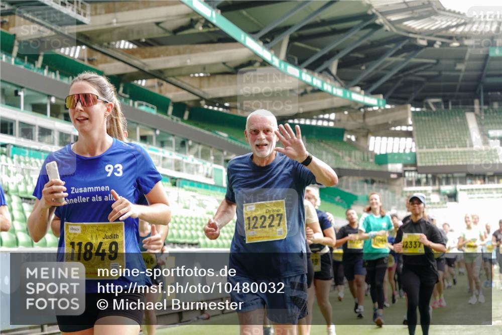 13.09.2026 - 21. swb-Marathon Bremen Michael Burmester http://msf.ph/oto/10480032 13.09.2026 10:41:26 Laufen im Stadion 10155, 10156, 10163, 10169, 10213, 10247, 10299, 10313, 10321, 10354, 10386, 10399, 10406, 10414, 10417, 10419, 10422, 10424, 10435, 10455, 10461, 10462, 10483, 10519, 10527, 10545, 10546, 10547, 10570, 10582, 10586, 10611, 10644, 10653, 10694, 10696, 10705, 10706, 10719, 10722, 10751, 10766, 10768, 10776, 10804, 10859, 10889, 10909, 10963, 10977, 11043, 11048, 11084, 11085 meine-sportfotos.de