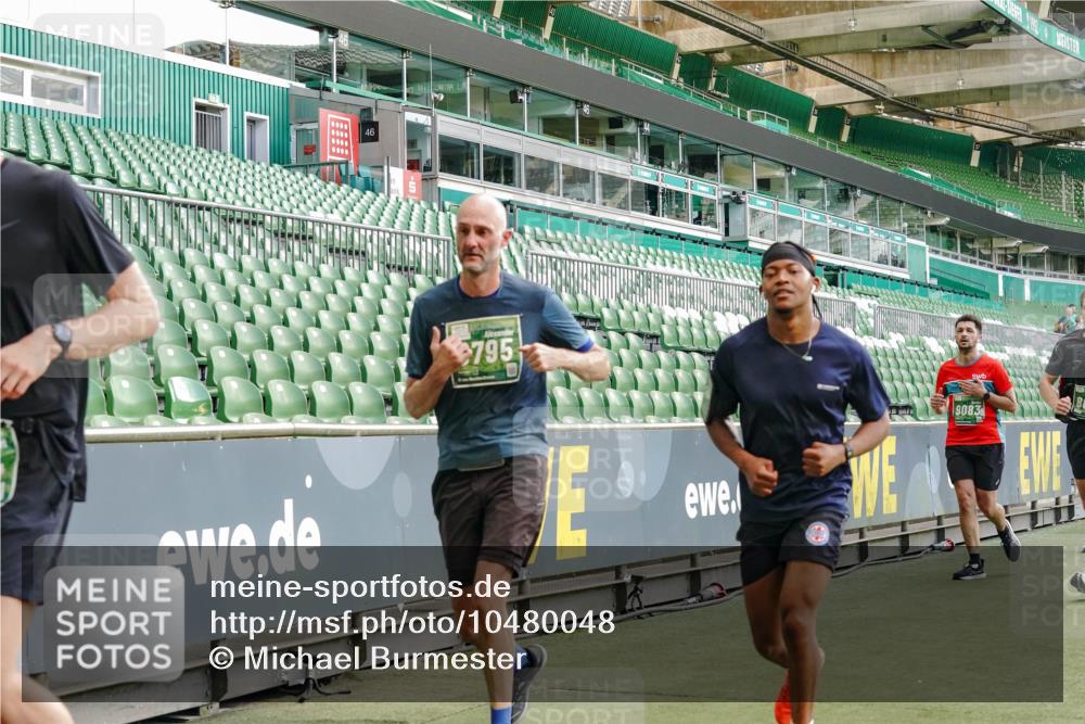 13.09.2026 - 21. swb-Marathon Bremen Michael Burmester http://msf.ph/oto/10480048 13.09.2026 13:19:04 Laufen im Stadion 311, 333, 404, 486, 512, 546, 732, 753, 837, 921, 938, 1156, 1431, 1506, 1765, 1844, 1868, 1916, 2056, 2123, 2137, 2224, 2240, 2294, 2315, 2357, 2358, 2453, 2557, 2563, 2614, 2622, 2626, 2647, 2689, 2702, 2703, 2722, 2786, 2843, 2845, 2849, 2857, 2879, 2880, 2893, 2944, 2983, 2999, 3031, 3046, 3072, 3096, 3100, 3116, 3146, 3189, 3198, 3210, 3243, 3263, 3285, 3287, 3315, 3476, 3537, 3548, 3619, 3633, 3654, 3740, 3879, 4478 meine-sportfotos.de