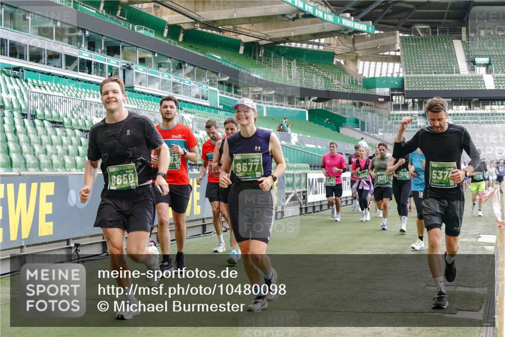 13.09.2026 - 21. swb-Marathon Bremen Michael Burmester http://msf.ph/oto/10480098 13.09.2026 13:19:06 Laufen im Stadion 311, 333, 404, 464, 486, 512, 546, 732, 753, 837, 921, 938, 1156, 1431, 1506, 1765, 1844, 1868, 1916, 2056, 2123, 2137, 2224, 2240, 2294, 2315, 2357, 2358, 2453, 2557, 2563, 2614, 2622, 2626, 2647, 2689, 2702, 2703, 2722, 2786, 2843, 2845, 2849, 2857, 2879, 2880, 2893, 2944, 2983, 2999, 3031, 3046, 3059, 3072, 3096, 3100, 3116, 3146, 3189, 3198, 3210, 3243, 3263, 3285, 3287, 3315, 3476, 3537, 3548, 3619, 3633, 3654, 3740, 3879, 4478 meine-sportfotos.de