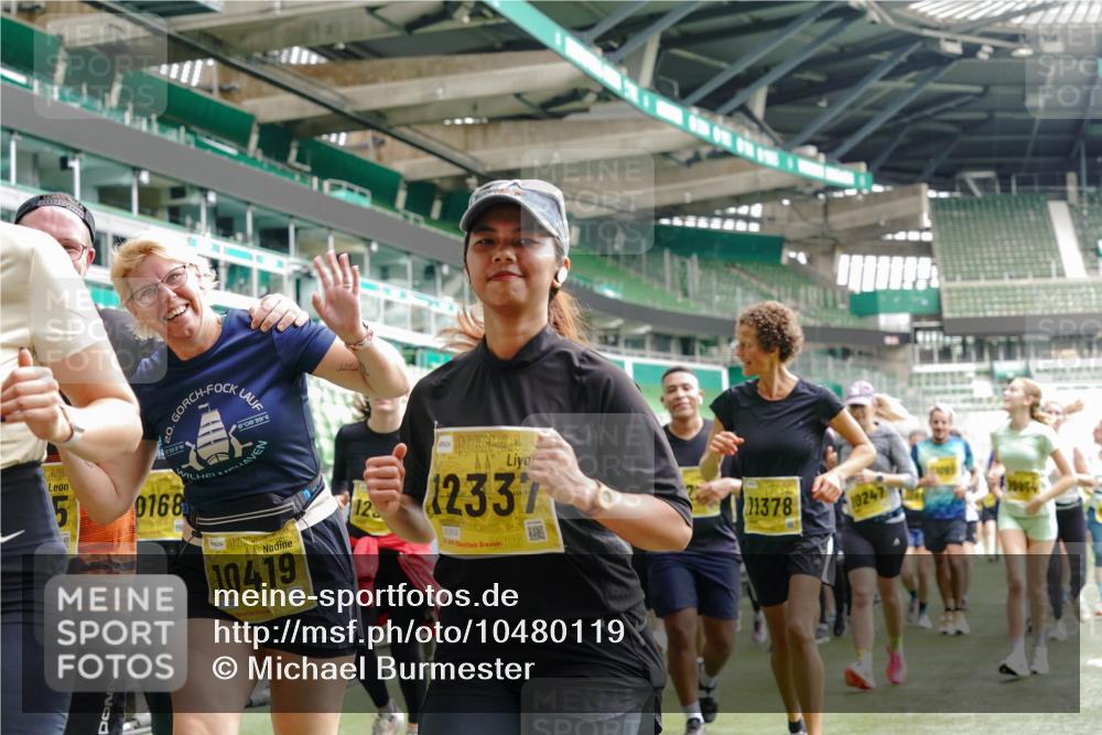 13.09.2026 - 21. swb-Marathon Bremen Michael Burmester http://msf.ph/oto/10480119 13.09.2026 10:41:29 Laufen im Stadion 10155, 10156, 10163, 10169, 10213, 10247, 10299, 10313, 10321, 10354, 10395, 10396, 10399, 10406, 10414, 10417, 10419, 10422, 10424, 10435, 10455, 10461, 10462, 10483, 10519, 10527, 10545, 10546, 10547, 10570, 10582, 10586, 10611, 10644, 10694, 10696, 10705, 10706, 10719, 10722, 10751, 10766, 10768, 10776, 10804, 10859, 10889, 10909, 10963, 10977, 11043, 11048, 11084, 11085 meine-sportfotos.de