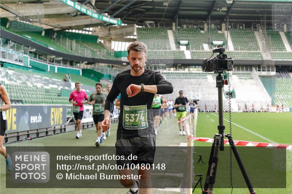 13.09.2026 - 21. swb-Marathon Bremen Michael Burmester http://msf.ph/oto/10480148 13.09.2026 13:19:08 Laufen im Stadion 311, 333, 404, 464, 486, 512, 546, 732, 753, 837, 921, 938, 1156, 1431, 1506, 1765, 1844, 1868, 1916, 2056, 2123, 2137, 2224, 2240, 2294, 2315, 2357, 2358, 2453, 2557, 2563, 2614, 2622, 2626, 2647, 2689, 2702, 2703, 2722, 2786, 2843, 2845, 2849, 2857, 2879, 2880, 2893, 2944, 2983, 2999, 3031, 3046, 3059, 3072, 3096, 3100, 3116, 3146, 3189, 3198, 3210, 3243, 3263, 3285, 3287, 3315, 3476, 3537, 3619, 3633, 3654, 3740, 3879, 4478 meine-sportfotos.de