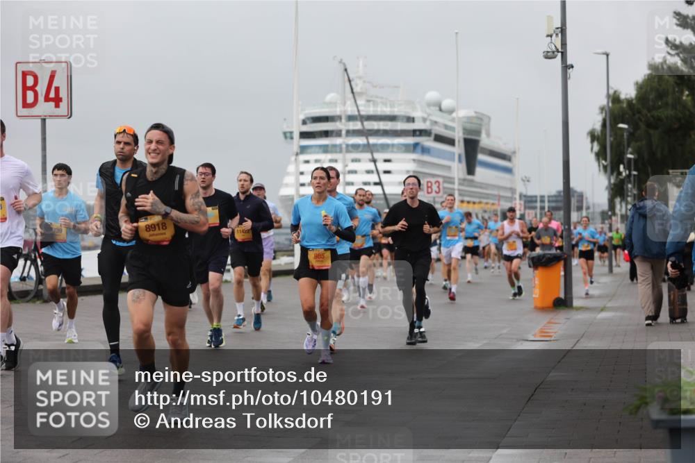 13.09.2026 - Kiel Lauf Andreas Tolksdorf http://msf.ph/oto/10480191 13.09.2026 11:54:07 Kiellinie 4, 739, 8918, 11422, 985, 3 meine-sportfotos.de