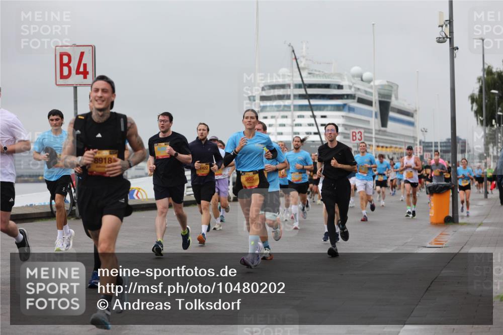 13.09.2026 - Kiel Lauf Andreas Tolksdorf http://msf.ph/oto/10480202 13.09.2026 11:54:07 Kiellinie 4, 8918, 422, 985, 3 meine-sportfotos.de