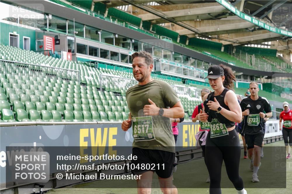 13.09.2026 - 21. swb-Marathon Bremen Michael Burmester http://msf.ph/oto/10480211 13.09.2026 13:19:11 Laufen im Stadion 311, 333, 404, 464, 486, 512, 546, 732, 753, 837, 921, 938, 1066, 1156, 1431, 1506, 1765, 1844, 1868, 1916, 2056, 2123, 2137, 2224, 2240, 2294, 2315, 2357, 2358, 2453, 2557, 2563, 2614, 2622, 2626, 2689, 2702, 2703, 2722, 2756, 2786, 2843, 2845, 2849, 2857, 2879, 2880, 2893, 2944, 2983, 2999, 3031, 3046, 3059, 3072, 3096, 3100, 3116, 3146, 3189, 3198, 3210, 3243, 3263, 3285, 3287, 3315, 3476, 3537, 3619, 3633, 3654, 3740, 3879, 4478 meine-sportfotos.de