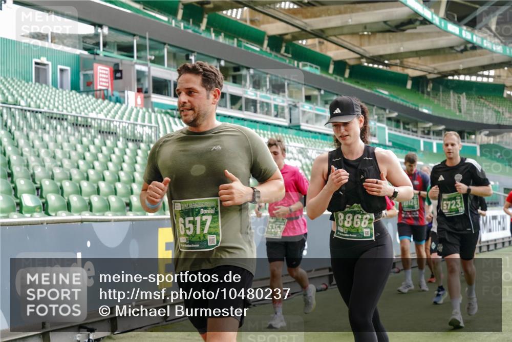 13.09.2026 - 21. swb-Marathon Bremen Michael Burmester http://msf.ph/oto/10480237 13.09.2026 13:19:12 Laufen im Stadion 311, 333, 404, 464, 486, 512, 546, 732, 753, 837, 921, 938, 1066, 1156, 1431, 1506, 1765, 1844, 1868, 1916, 2056, 2123, 2137, 2224, 2240, 2294, 2315, 2357, 2358, 2453, 2557, 2563, 2614, 2622, 2626, 2689, 2702, 2703, 2722, 2756, 2786, 2843, 2845, 2849, 2857, 2879, 2880, 2893, 2944, 2983, 2999, 3031, 3046, 3059, 3072, 3096, 3100, 3116, 3146, 3189, 3198, 3210, 3243, 3263, 3285, 3287, 3315, 3476, 3537, 3619, 3633, 3654, 3740, 3879, 4478 meine-sportfotos.de