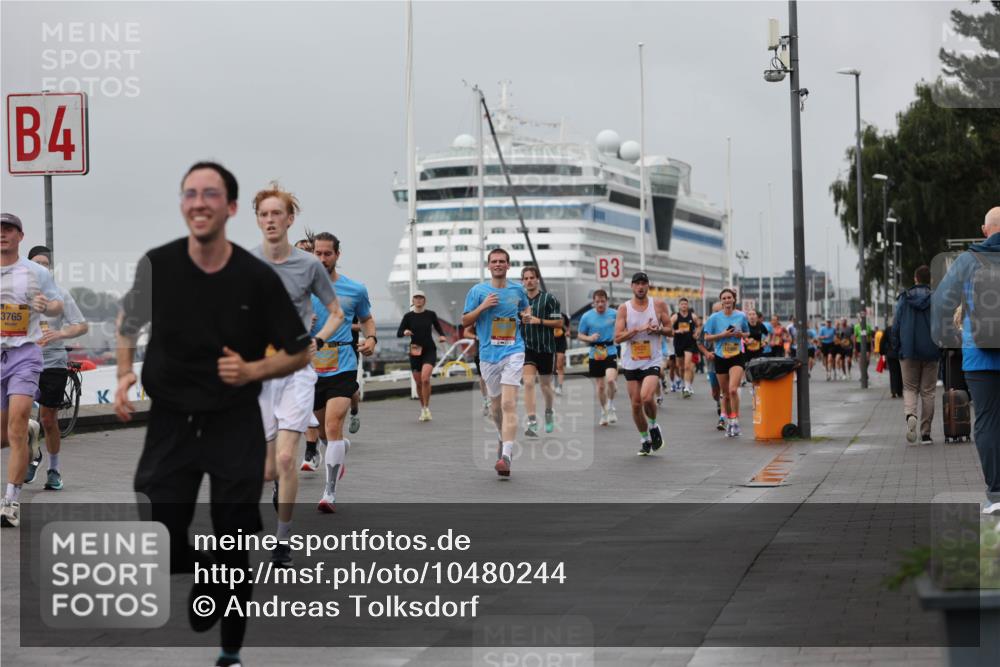 13.09.2026 - Kiel Lauf Andreas Tolksdorf http://msf.ph/oto/10480244 13.09.2026 11:54:10 Kiellinie 4, 3765, 3, 2422 meine-sportfotos.de