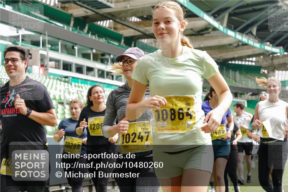 13.09.2026 - 21. swb-Marathon Bremen Michael Burmester http://msf.ph/oto/10480260 13.09.2026 10:41:33 Laufen im Stadion 10148, 10155, 10163, 10169, 10213, 10247, 10299, 10313, 10321, 10354, 10395, 10396, 10399, 10406, 10414, 10417, 10419, 10422, 10424, 10435, 10455, 10461, 10462, 10483, 10490, 10519, 10527, 10545, 10546, 10547, 10570, 10582, 10586, 10611, 10644, 10694, 10705, 10706, 10719, 10722, 10766, 10768, 10776, 10804, 10859, 10889, 10909, 10963, 10977, 11043, 11048, 11084, 11085, 11090, 11097, 11098 meine-sportfotos.de