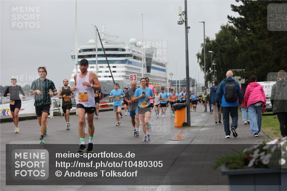 13.09.2026 - Kiel Lauf Andreas Tolksdorf http://msf.ph/oto/10480305 13.09.2026 11:54:15 Kiellinie 5571, 2422, 3, 12486, 3 meine-sportfotos.de