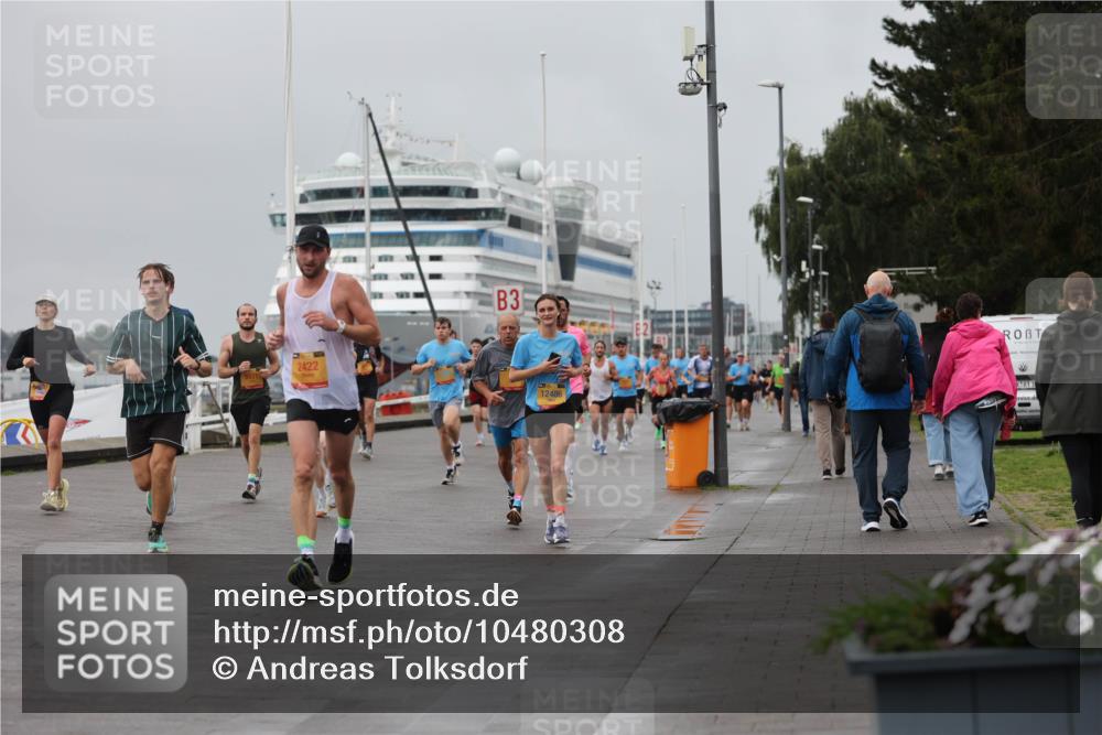 13.09.2026 - Kiel Lauf Andreas Tolksdorf http://msf.ph/oto/10480308 13.09.2026 11:54:15 Kiellinie 2422, 3, 12486, 1 meine-sportfotos.de