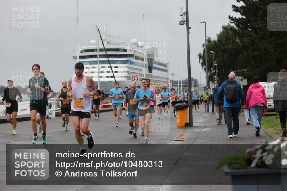 13.09.2026 - Kiel Lauf Andreas Tolksdorf http://msf.ph/oto/10480313 13.09.2026 11:54:15 Kiellinie 5571, 2422, 3, 12486, 10 meine-sportfotos.de