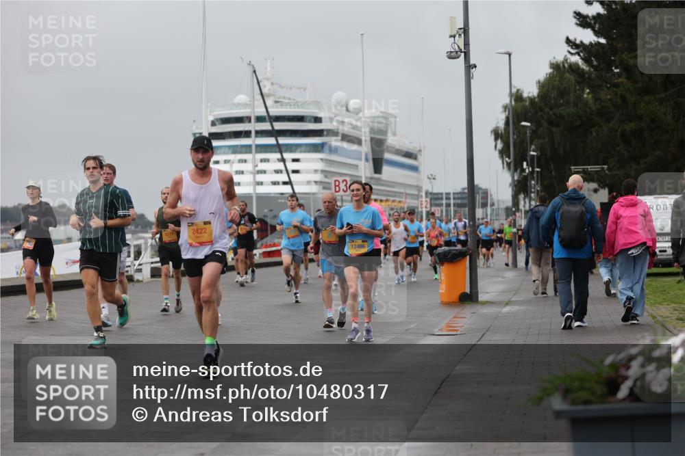 13.09.2026 - Kiel Lauf Andreas Tolksdorf http://msf.ph/oto/10480317 13.09.2026 11:54:15 Kiellinie 3, 2422, 12486, 30 meine-sportfotos.de
