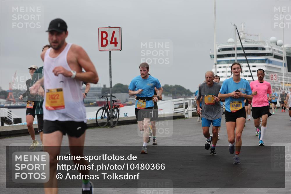 13.09.2026 - Kiel Lauf Andreas Tolksdorf http://msf.ph/oto/10480366 13.09.2026 11:54:18 Kiellinie 9, 2422, 4, 12486, 3 meine-sportfotos.de