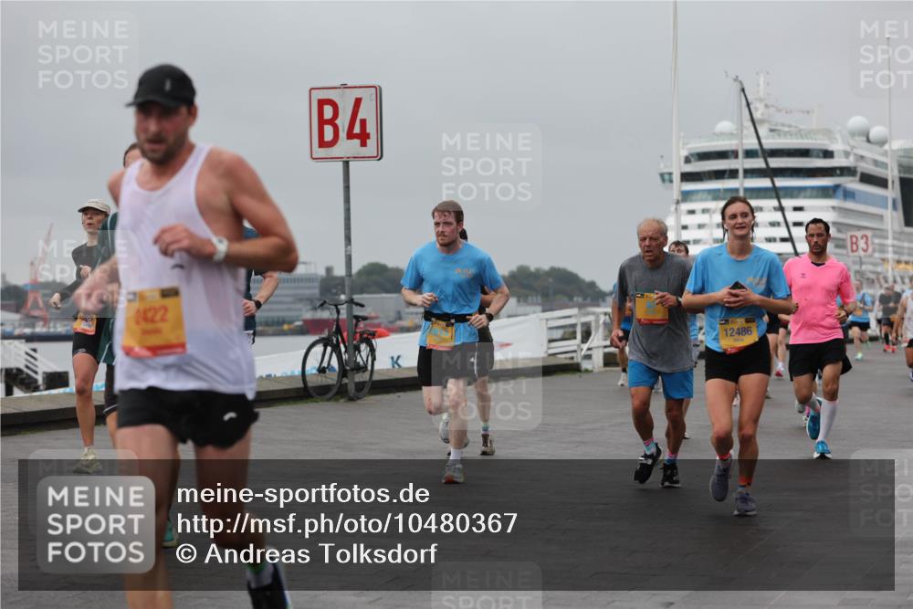 13.09.2026 - Kiel Lauf Andreas Tolksdorf http://msf.ph/oto/10480367 13.09.2026 11:54:18 Kiellinie 2422, 4, 39, 12486, 3 meine-sportfotos.de