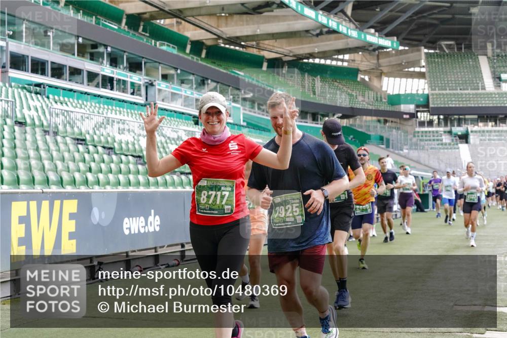 13.09.2026 - 21. swb-Marathon Bremen Michael Burmester http://msf.ph/oto/10480369 13.09.2026 13:19:16 Laufen im Stadion 333, 404, 464, 486, 512, 546, 732, 753, 837, 921, 938, 1066, 1156, 1431, 1506, 1765, 1844, 1868, 1916, 2028, 2056, 2123, 2137, 2224, 2240, 2294, 2315, 2357, 2358, 2453, 2557, 2563, 2614, 2622, 2626, 2689, 2702, 2703, 2722, 2756, 2786, 2843, 2845, 2849, 2857, 2879, 2880, 2893, 2944, 2983, 2999, 3031, 3046, 3059, 3072, 3096, 3100, 3116, 3146, 3189, 3198, 3210, 3243, 3263, 3285, 3287, 3315, 3476, 3537, 3619, 3633, 3654, 3740, 3879, 4478 meine-sportfotos.de