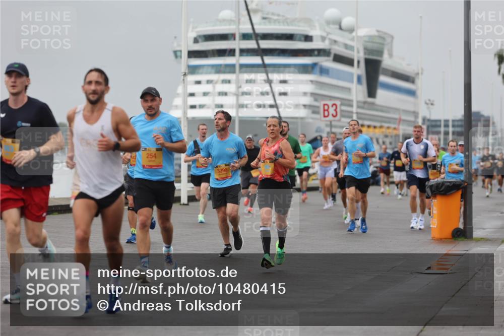 13.09.2026 - Kiel Lauf Andreas Tolksdorf http://msf.ph/oto/10480415 13.09.2026 11:54:25 Kiellinie 254, 3396, 3 meine-sportfotos.de