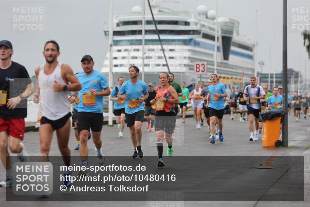 13.09.2026 - Kiel Lauf Andreas Tolksdorf http://msf.ph/oto/10480416 13.09.2026 11:54:25 Kiellinie 254, 3396, 3 meine-sportfotos.de