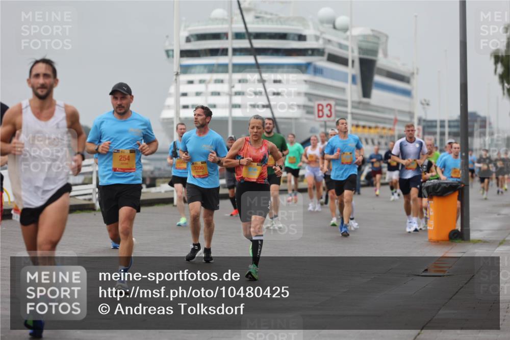 13.09.2026 - Kiel Lauf Andreas Tolksdorf http://msf.ph/oto/10480425 13.09.2026 11:54:26 Kiellinie 254, 3396, 3 meine-sportfotos.de