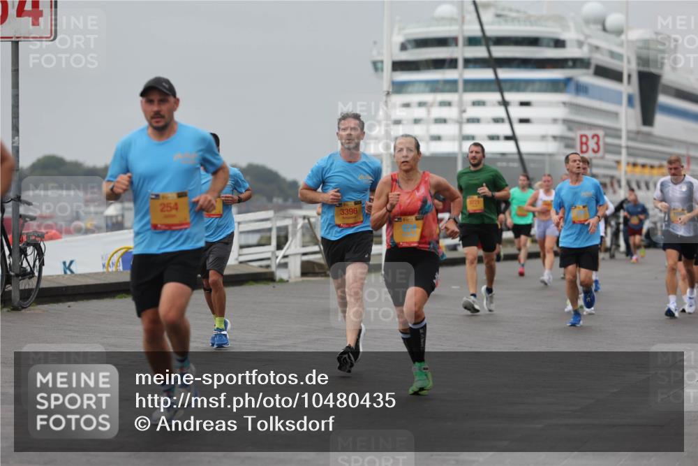 13.09.2026 - Kiel Lauf Andreas Tolksdorf http://msf.ph/oto/10480435 13.09.2026 11:54:27 Kiellinie 254, 3396, 3 meine-sportfotos.de