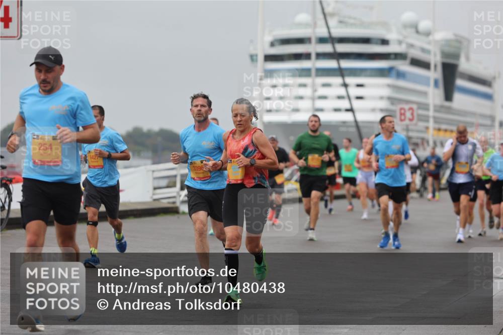 13.09.2026 - Kiel Lauf Andreas Tolksdorf http://msf.ph/oto/10480438 13.09.2026 11:54:27 Kiellinie 254, 6427, 3396, 3 meine-sportfotos.de