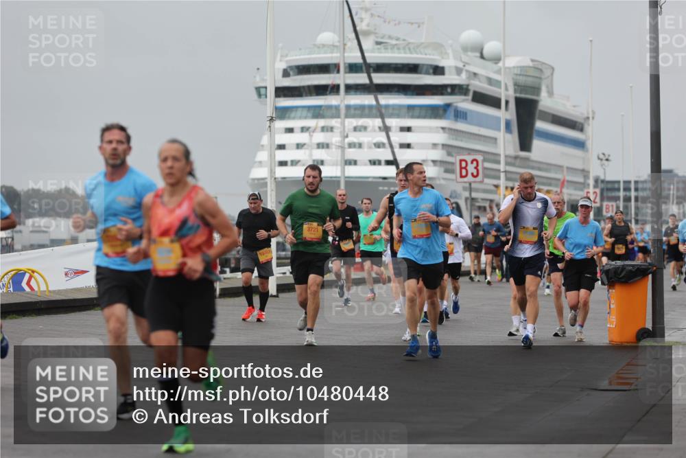 13.09.2026 - Kiel Lauf Andreas Tolksdorf http://msf.ph/oto/10480448 13.09.2026 11:54:28 Kiellinie 12461, 3721, 3, 81 meine-sportfotos.de