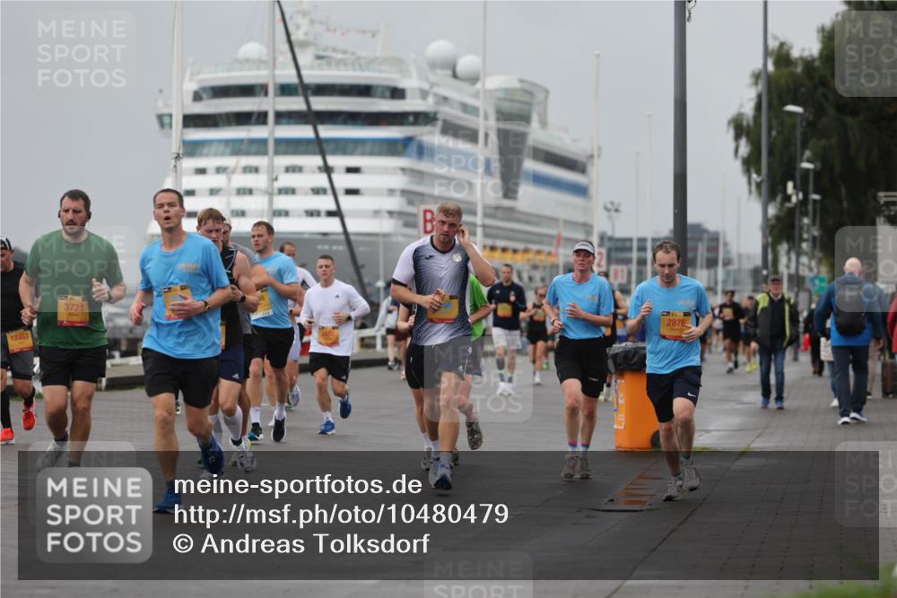 13.09.2026 - Kiel Lauf Andreas Tolksdorf http://msf.ph/oto/10480479 13.09.2026 11:54:31 Kiellinie 12461, 3721, 2876 meine-sportfotos.de