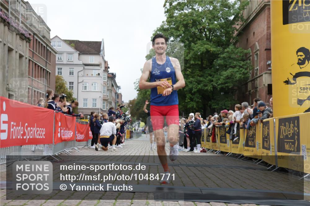 13.09.2026 - Kiel Lauf Yannick Fuchs http://msf.ph/oto/10484771 13.09.2026 10:22:48 Ziel 5326, 5603, 151, 4621, 8240, 8708, 9678, 4621, 8708 meine-sportfotos.de