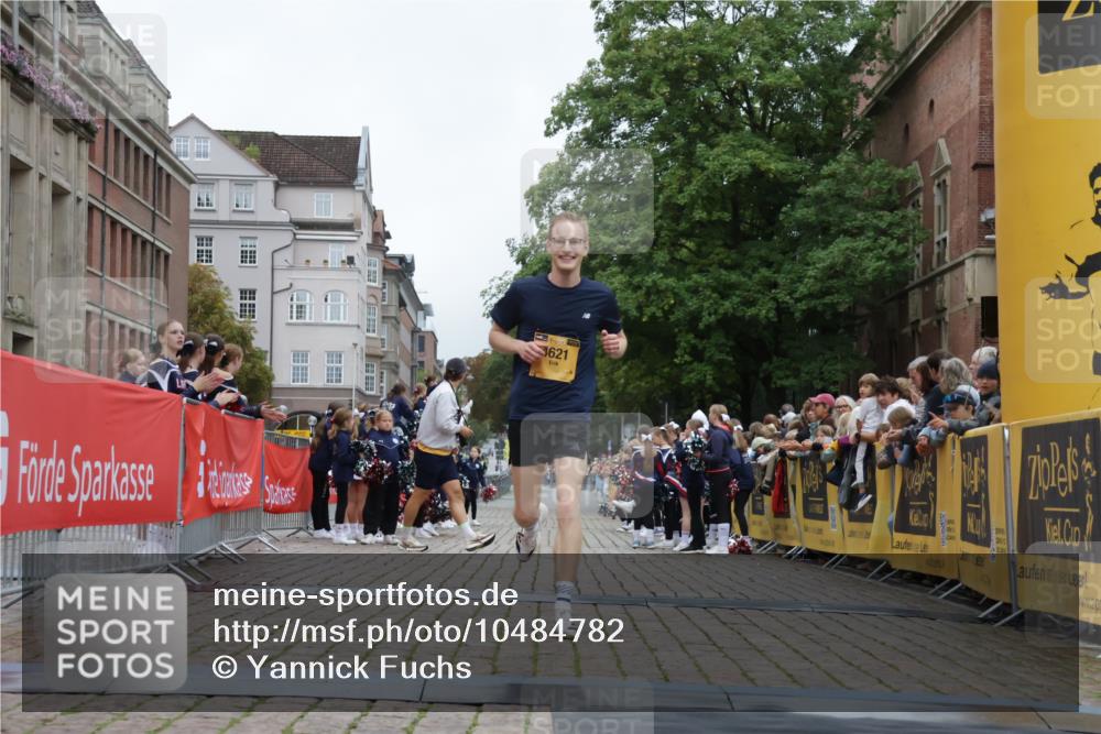 13.09.2026 - Kiel Lauf Yannick Fuchs http://msf.ph/oto/10484782 13.09.2026 10:22:51 Ziel 5326, 151, 4621, 5603, 8240, 9678, 10568, 4621, 8708 meine-sportfotos.de