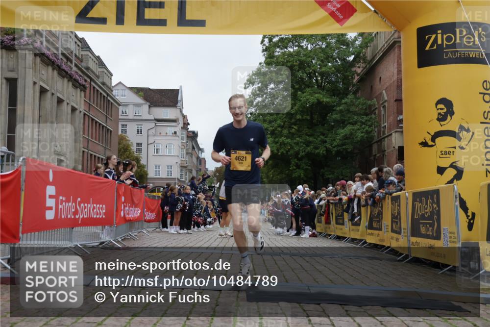 13.09.2026 - Kiel Lauf Yannick Fuchs http://msf.ph/oto/10484789 13.09.2026 10:22:51 Ziel 5326, 151, 4621, 5603, 8240, 9678, 10568, 4621, 8708 meine-sportfotos.de