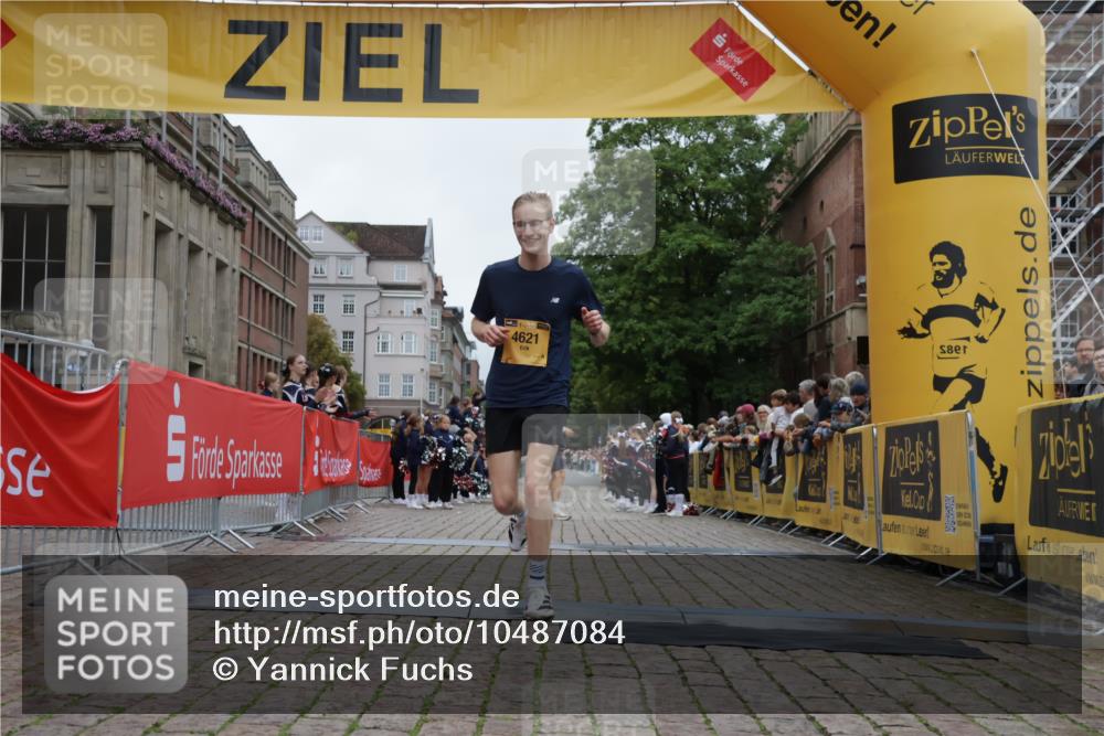 13.09.2026 - Kiel Lauf Yannick Fuchs http://msf.ph/oto/10487084 13.09.2026 10:22:52 Ziel 5326, 151, 5603, 8240, 9678, 10568, 4621, 8708 meine-sportfotos.de