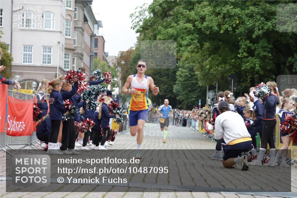 13.09.2026 - Kiel Lauf Yannick Fuchs http://msf.ph/oto/10487095 13.09.2026 10:23:07 Ziel 9678, 10568, 151, 5326, 5603, 3465, 4645, 6302, 8809, 151, 8240 meine-sportfotos.de