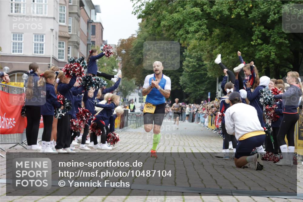 13.09.2026 - Kiel Lauf Yannick Fuchs http://msf.ph/oto/10487104 13.09.2026 10:23:12 Ziel 3465, 8809, 9678, 10568, 5326, 5603, 4645, 6302, 151, 5603 meine-sportfotos.de