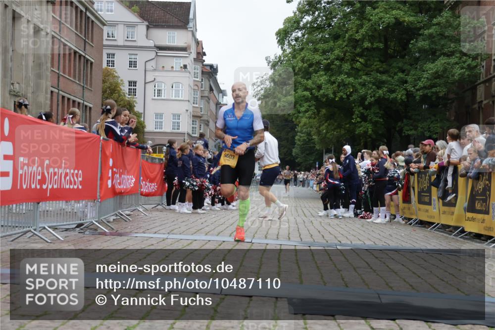 13.09.2026 - Kiel Lauf Yannick Fuchs http://msf.ph/oto/10487110 13.09.2026 10:23:14 Ziel 3465, 4645, 8809, 9678, 10568, 5326, 5603, 716, 6302, 151, 5603 meine-sportfotos.de