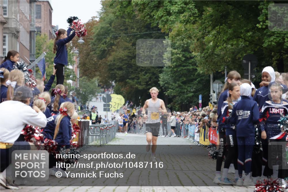 13.09.2026 - Kiel Lauf Yannick Fuchs http://msf.ph/oto/10487116 13.09.2026 10:23:18 Ziel 3465, 4645, 8809, 10568, 5326, 9678, 716, 2937, 6302, 5603 meine-sportfotos.de