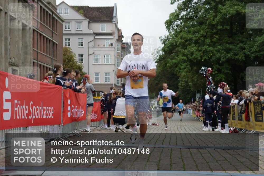 13.09.2026 - Kiel Lauf Yannick Fuchs http://msf.ph/oto/10487146 13.09.2026 10:23:44 Ziel 716, 2937, 716, 3465, 4645, 6302, 8809, 10568, 9678, 10568 meine-sportfotos.de