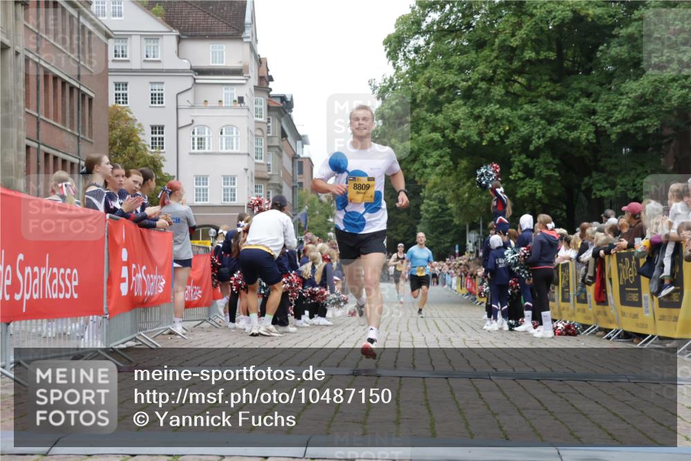 13.09.2026 - Kiel Lauf Yannick Fuchs http://msf.ph/oto/10487150 13.09.2026 10:23:47 Ziel 2937, 716, 3465, 4645, 6302, 8809, 8809, 9678, 10568 meine-sportfotos.de