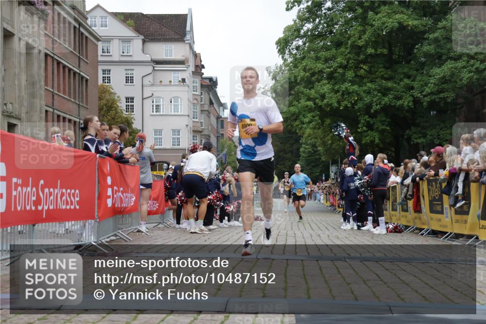 13.09.2026 - Kiel Lauf Yannick Fuchs http://msf.ph/oto/10487152 13.09.2026 10:23:47 Ziel 2937, 716, 3465, 4645, 6302, 8809, 8809, 9678, 10568 meine-sportfotos.de