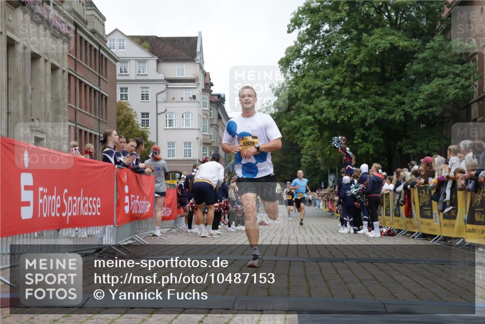 13.09.2026 - Kiel Lauf Yannick Fuchs http://msf.ph/oto/10487153 13.09.2026 10:23:47 Ziel 2937, 716, 3465, 4645, 6302, 8809, 8809, 9678, 10568 meine-sportfotos.de