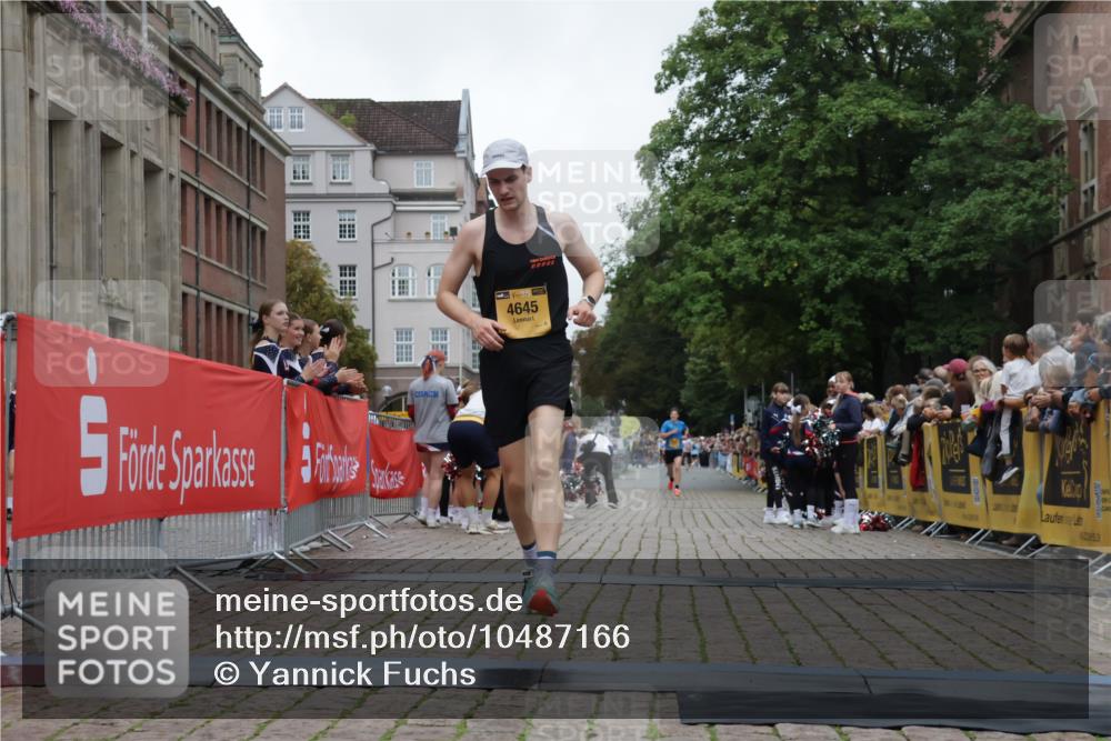 13.09.2026 - Kiel Lauf Yannick Fuchs http://msf.ph/oto/10487166 13.09.2026 10:23:54 Ziel 716, 2937, 4645, 6302, 6018, 6433, 7195, 3465, 4645, 8809 meine-sportfotos.de