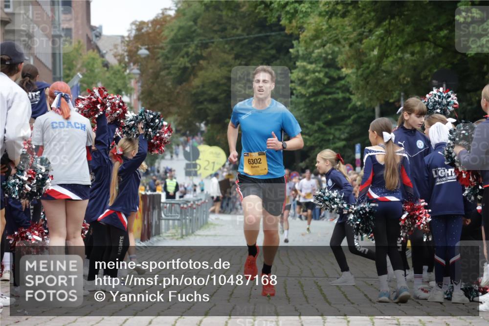13.09.2026 - Kiel Lauf Yannick Fuchs http://msf.ph/oto/10487168 13.09.2026 10:23:58 Ziel 716, 2937, 6302, 2664, 6018, 6433, 7195, 9298, 3465, 4645, 6302 meine-sportfotos.de