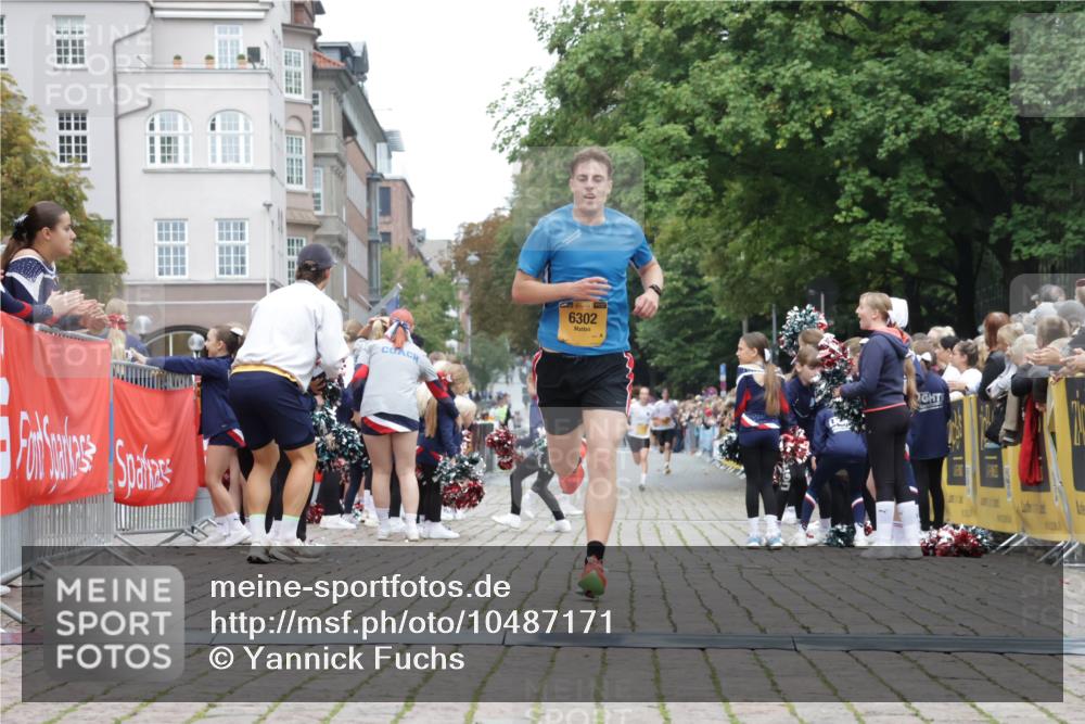 13.09.2026 - Kiel Lauf Yannick Fuchs http://msf.ph/oto/10487171 13.09.2026 10:24:00 Ziel 716, 2937, 6302, 2664, 6018, 6433, 7195, 9298, 4645, 6302 meine-sportfotos.de