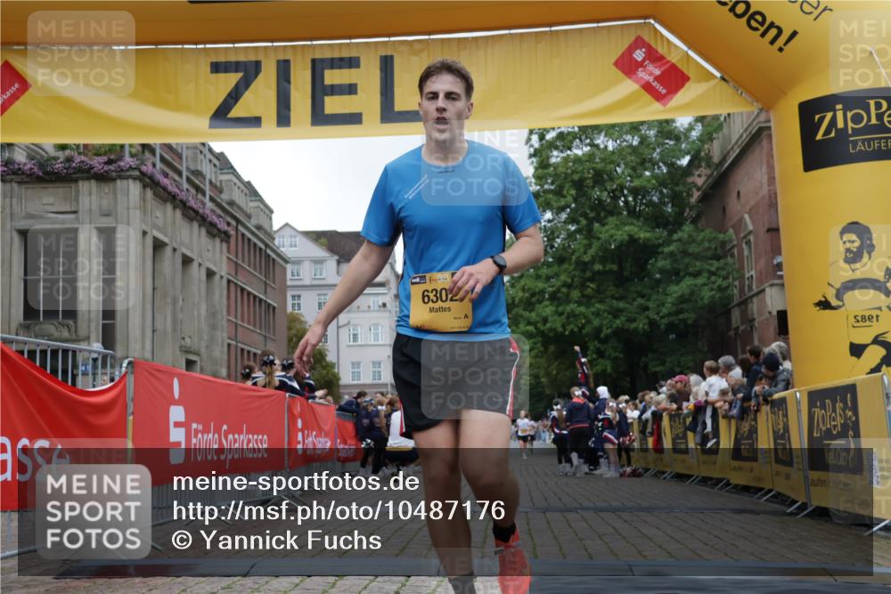 13.09.2026 - Kiel Lauf Yannick Fuchs http://msf.ph/oto/10487176 13.09.2026 10:24:03 Ziel 6433, 716, 2937, 2664, 6018, 7195, 9298, 11647, 6302 meine-sportfotos.de