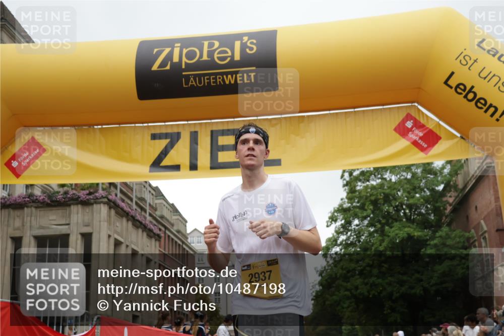 13.09.2026 - Kiel Lauf Yannick Fuchs http://msf.ph/oto/10487198 13.09.2026 10:24:15 Ziel 2664, 6018, 6433, 7195, 9298, 4199, 7457, 11647, 716, 2937 meine-sportfotos.de