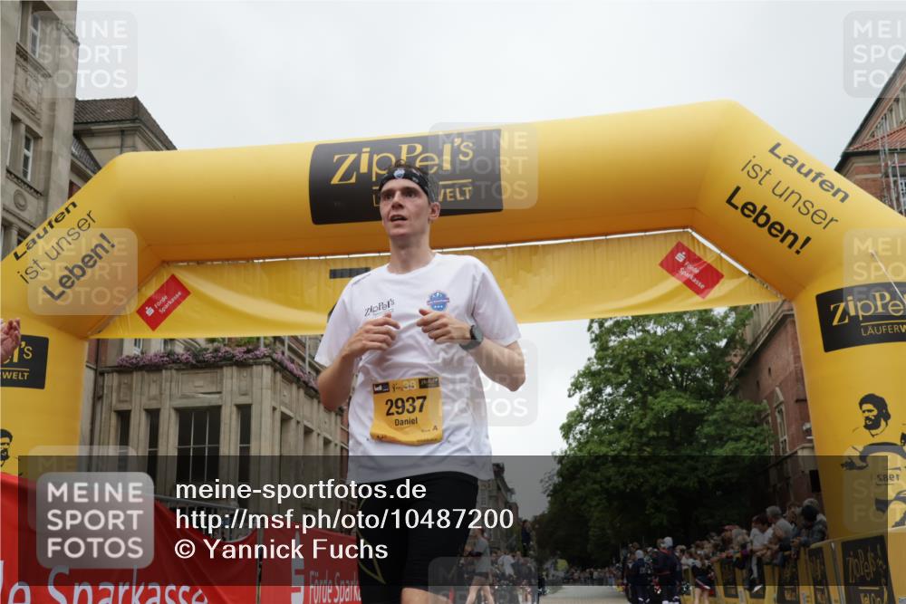 13.09.2026 - Kiel Lauf Yannick Fuchs http://msf.ph/oto/10487200 13.09.2026 10:24:15 Ziel 2664, 6018, 6433, 7195, 9298, 4199, 7457, 11647, 716, 2937 meine-sportfotos.de