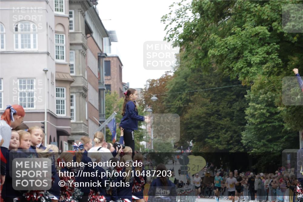 13.09.2026 - Kiel Lauf Yannick Fuchs http://msf.ph/oto/10487203 13.09.2026 10:24:26 Ziel 2664, 4199, 7457, 9298, 11647, 2664, 6018, 6433, 7195, 2158, 2501 meine-sportfotos.de