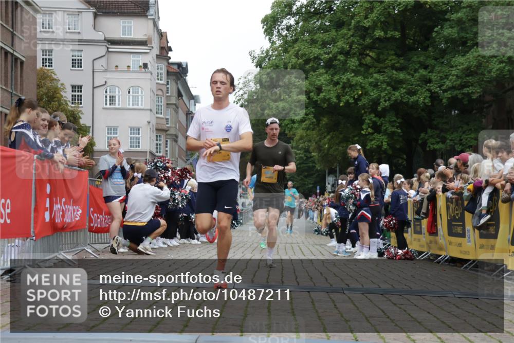 13.09.2026 - Kiel Lauf Yannick Fuchs http://msf.ph/oto/10487211 13.09.2026 10:24:42 Ziel 2158, 2501, 2664, 4199, 6018, 6433, 7195, 7457, 9298, 11647, 6174, 7069, 7233, 8656, 11798, 6018, 6433 meine-sportfotos.de
